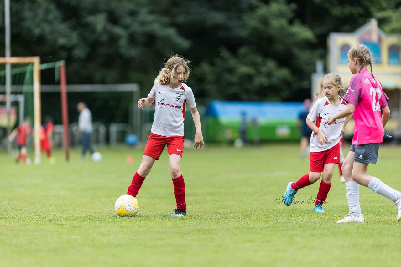 Bild 561 - Loewinnen Cup